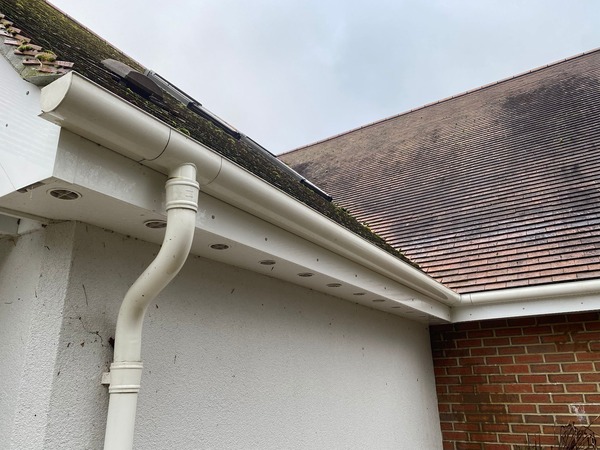 Residential gutter cleaning experts in Redhill, Surrey